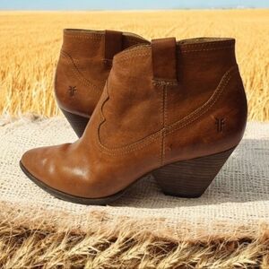 Frye Reina Leather Western Side Zip Block Wood Heel Boots Booties size 10M